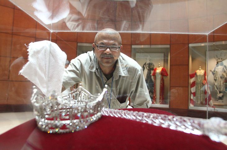 MISS AMERICA RETURNS